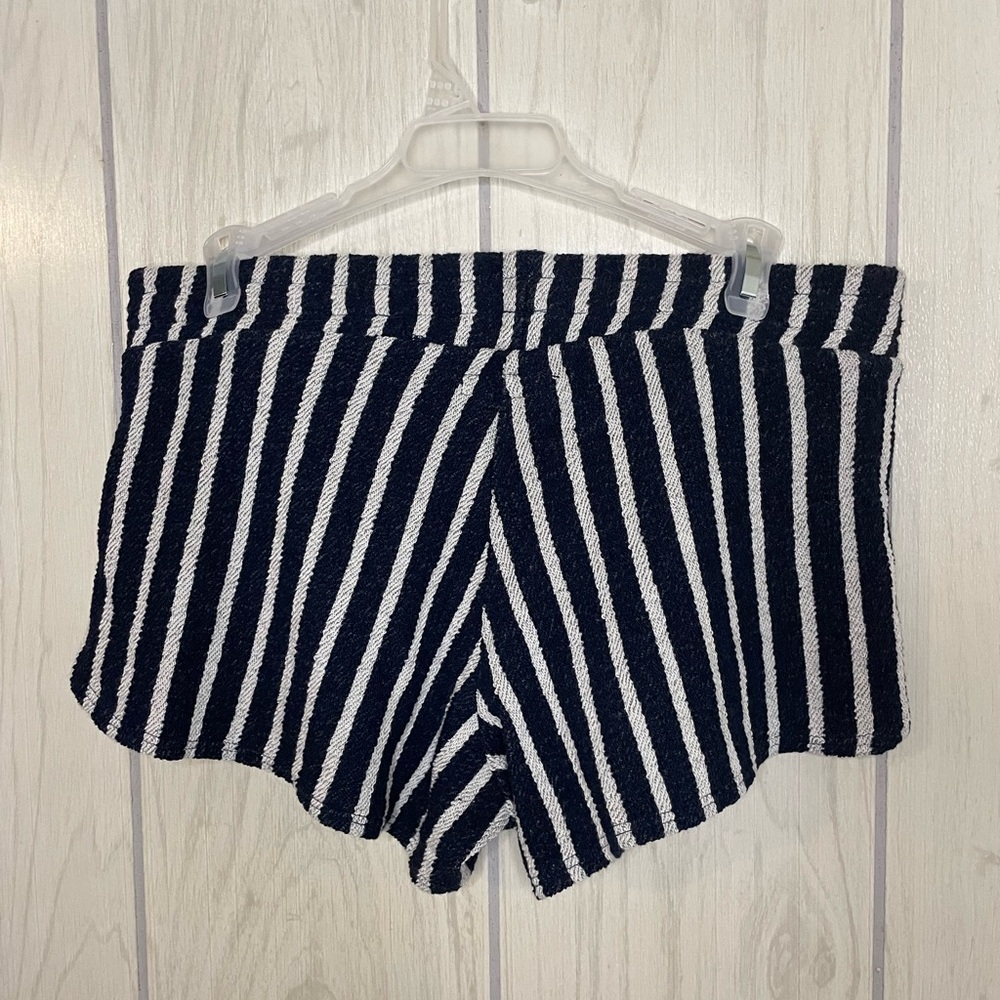 Michael Lauren Navy and White NWT shorts